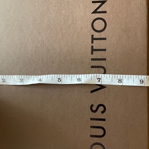 9” x 12” Louis Vuitton box - Picture 3 of 6